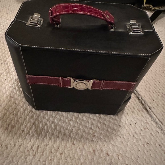 - Brand new complete make up set kit case - Picture 4 of 9